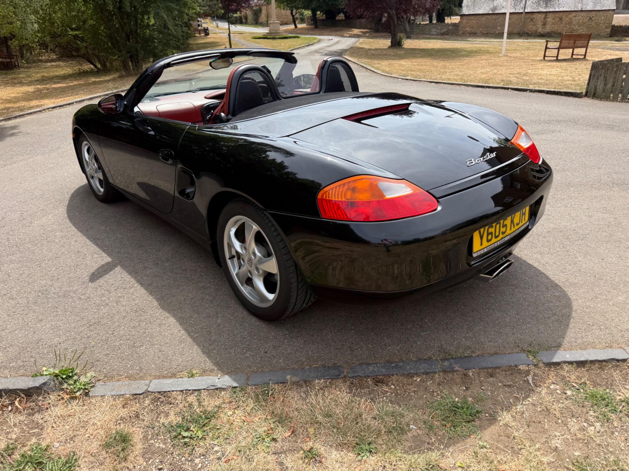Porsche Boxster 2.7 986 2dr — photo 56 of 86